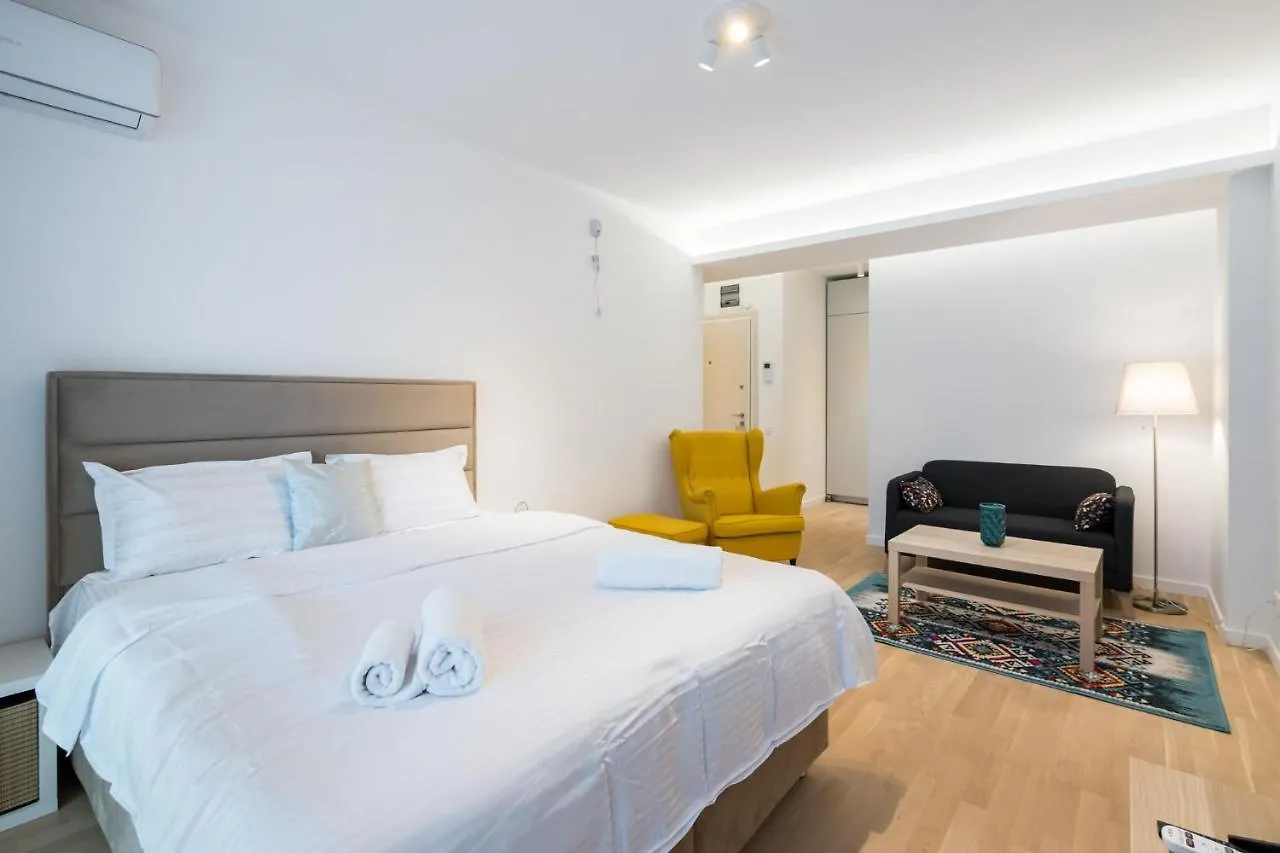 Apartment Zen Studios - Central Escape With Parking Bucharest Romania