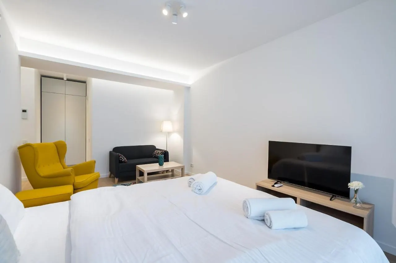 Zen Studios - Central Escape With Parking Bucareste