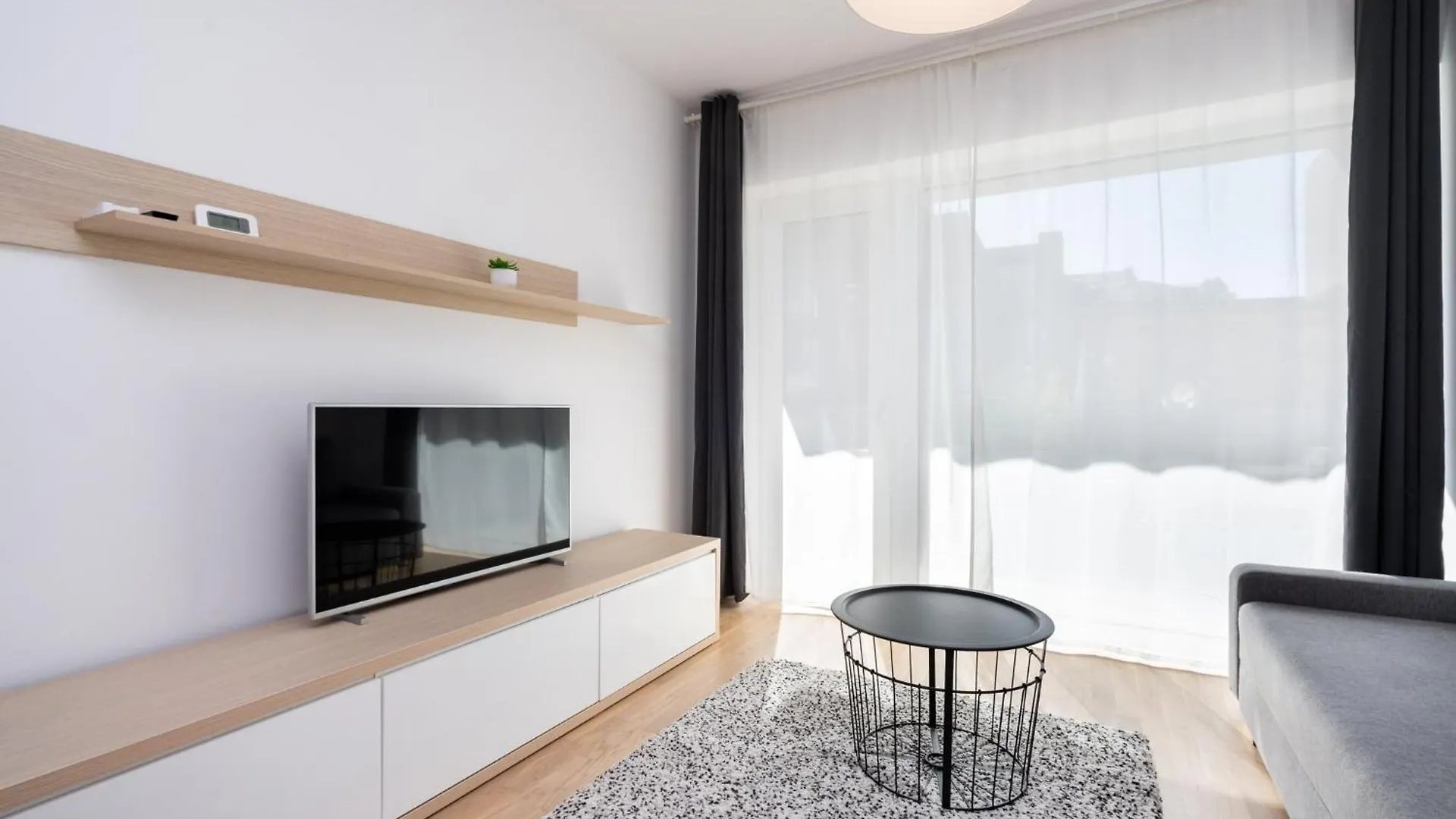 Zen Studios - Central Escape With Parking Bucareste