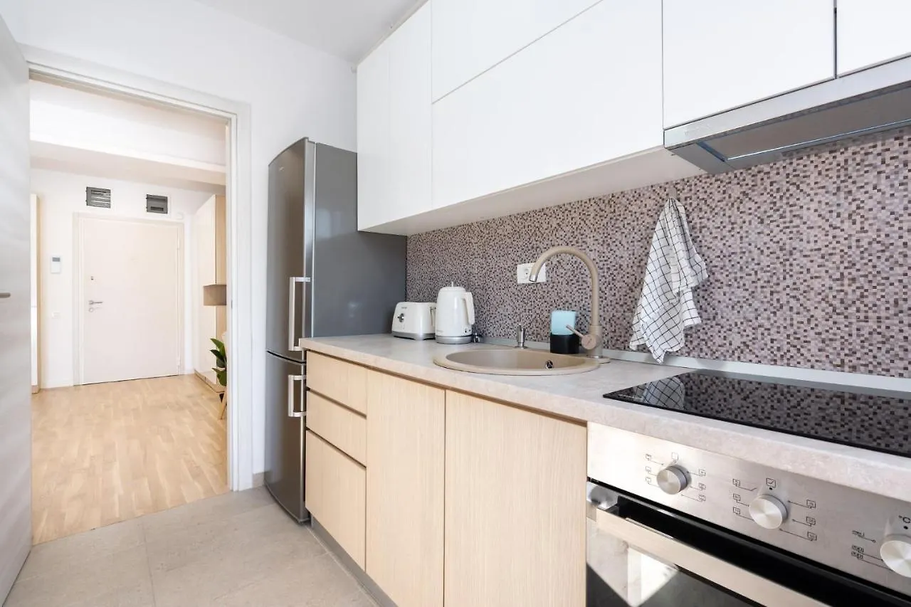 Zen Studios - Central Escape With Parking Bucarest 0*,