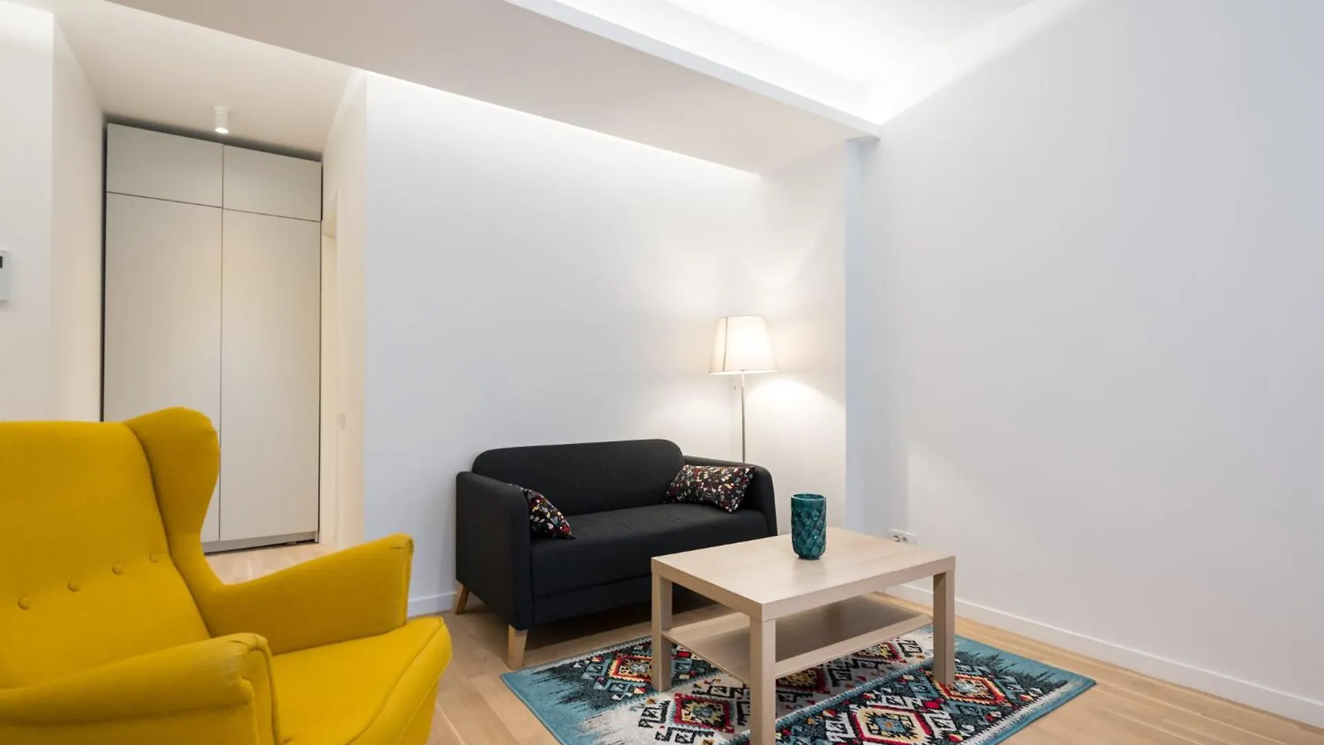 Zen Studios - Central Escape With Parking Bucarest 0*,  Rumanía